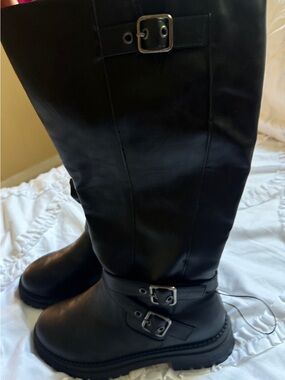pop Black Knee-High Buckle and zipper Boots